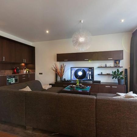 Cozy River-Side Apartment Right In ריגה מראה חיצוני תמונה